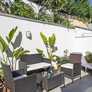Charming House With Terrace - - Welkeys Hébergement de vacances Biarritz