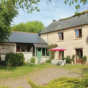Stunning In With 4 Bedrooms Hébergement de vacances La Nouaye